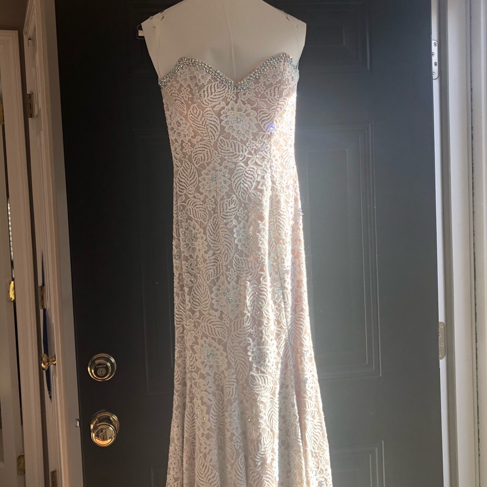 Jovani Lace Prom Dress - Size 2